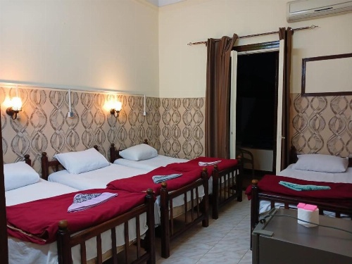 New Palace Hotel image 4